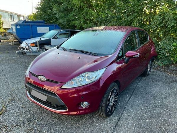 Ford 1.4 16V Titanium Fiesta [SC]