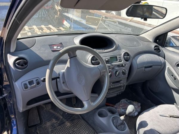 Toyota 1.0 16V Linea Luna Yaris [SC]
