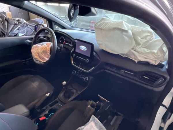 Ford 1.0 EcoB Hybrid STLine X Fiesta [SC]