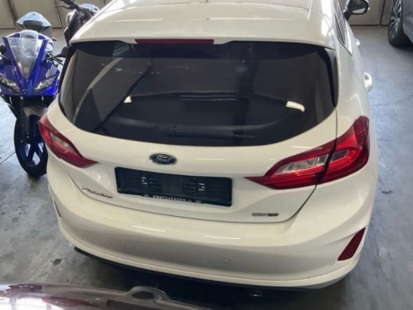 Ford 1.0 EcoB Hybrid STLine X Fiesta [SC]