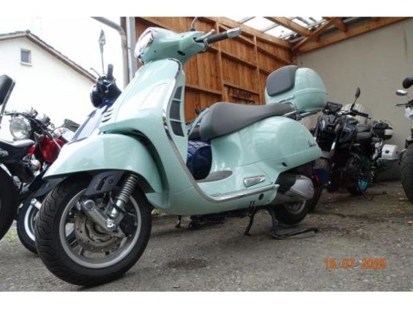 Piaggio ABS/ASR Vespa 300 i.e.GTS Super [SC]
