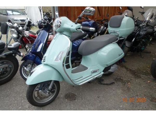 Piaggio ABS/ASR Vespa 300 i.e.GTS Super [SC]