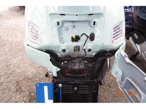 Piaggio ABS/ASR Vespa 300 i.e.GTS Super [SC]