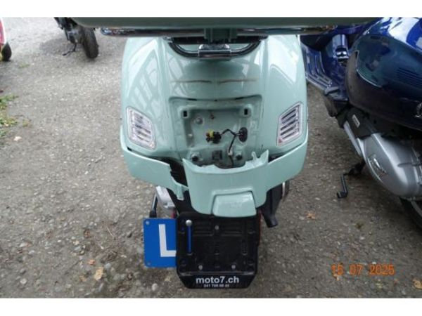 Piaggio ABS/ASR Vespa 300 i.e.GTS Super [SC]