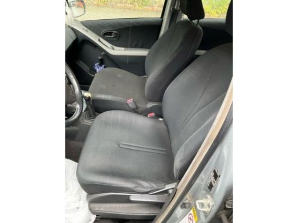 Toyota 1.3 16V Linea Luna Yaris [SC]