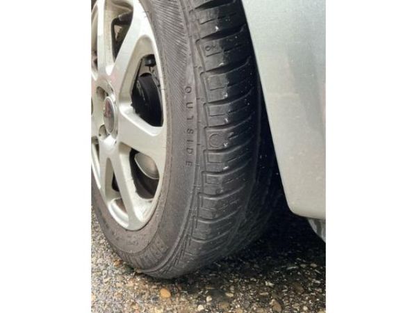 Toyota 1.3 16V Linea Luna Yaris [SC]