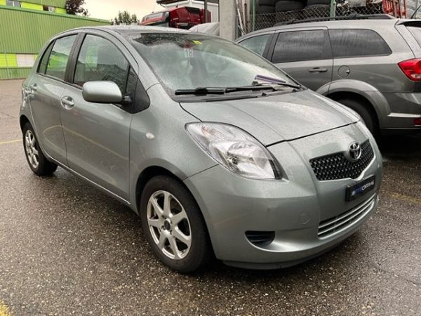 Toyota 1.3 16V Linea Luna Yaris [SC]
