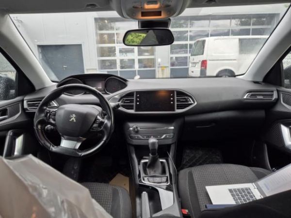 Peugeot 1.6 BlueHDi Business Line 308 SW [SC]