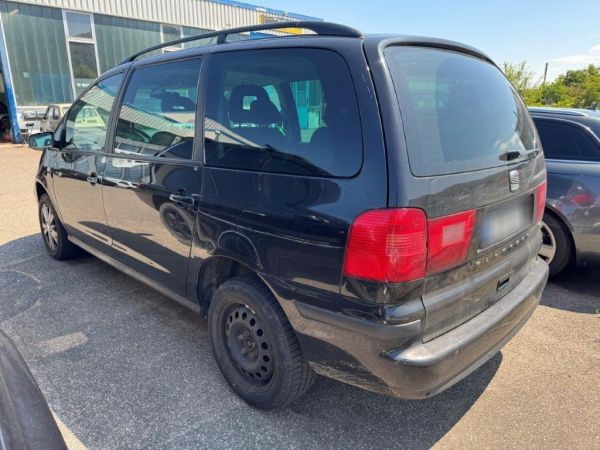 SEAT Alhambra 1.9 TDI 115 Sport 4x4, 116 PS [AZ]