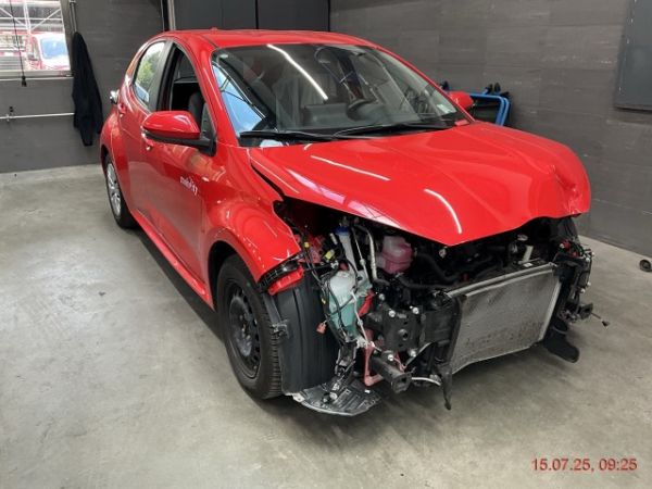 TOYOTA Yaris 1.5 Comfort eCVT, 93 PS [AZ]