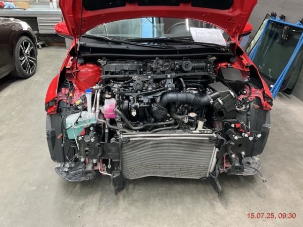TOYOTA Yaris 1.5 Comfort eCVT, 93 PS [AZ]
