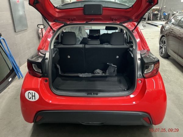 TOYOTA Yaris 1.5 Comfort eCVT, 93 PS [AZ]