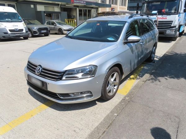 VW Passat Variant 1.8 TSI Comfortline DSG, 160 PS [AZ]