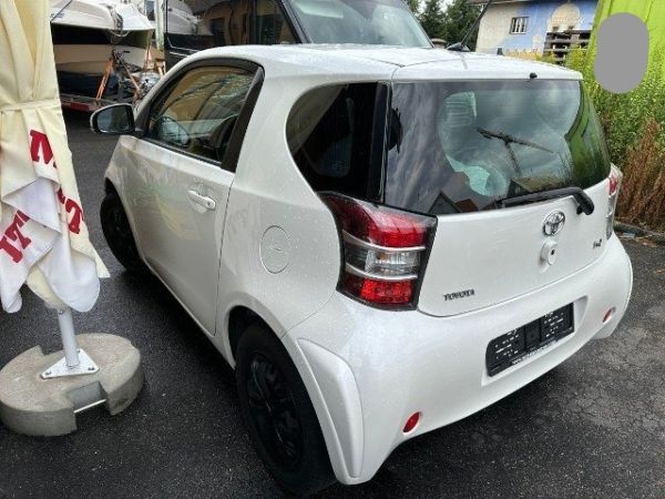 Toyota 1.0 VVTi Linea Terra iQ [SC]