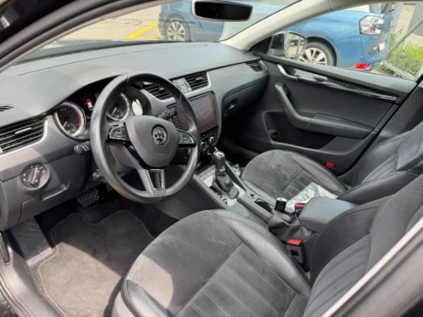Skoda 1.8 TSI Style 4x4 DSG Octavia Combi [SC]