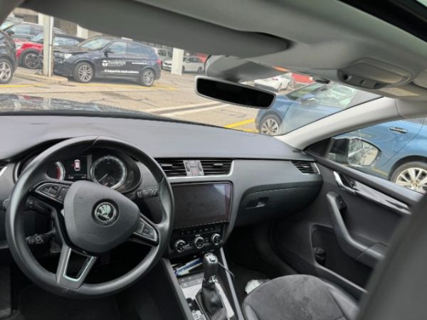 Skoda 1.8 TSI Style 4x4 DSG Octavia Combi [SC]