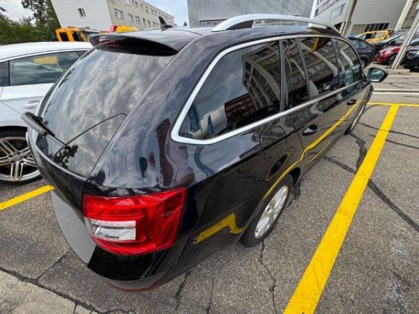Skoda 1.8 TSI Style 4x4 DSG Octavia Combi [SC]