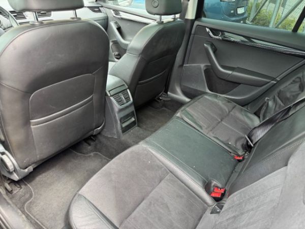 Skoda 1.8 TSI Style 4x4 DSG Octavia Combi [SC]