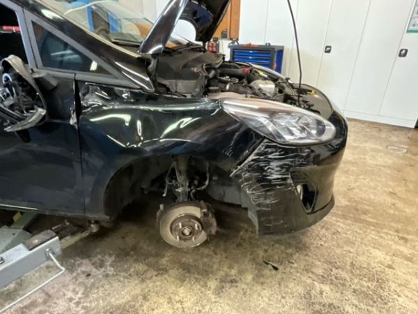 Ford Trend  MT Fiesta 1.0 EcoB  [SC]