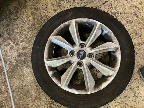 Ford Trend  MT Fiesta 1.0 EcoB  [SC]