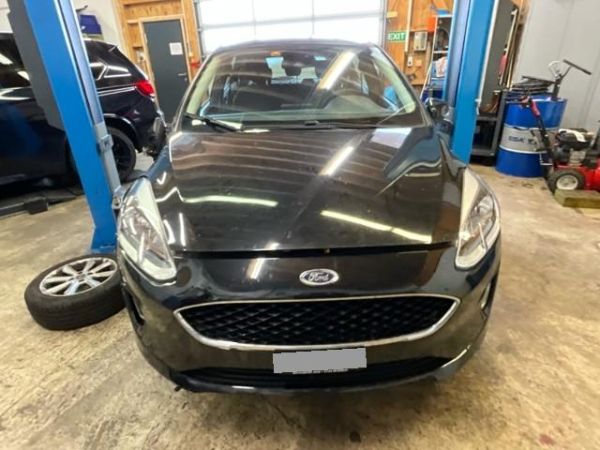 Ford Trend  MT Fiesta 1.0 EcoB  [SC]
