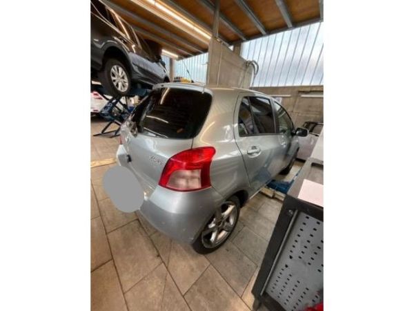 Toyota 1.3 16V Linea Sol Yaris [SC]