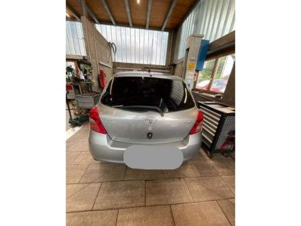 Toyota 1.3 16V Linea Sol Yaris [SC]