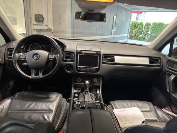 VW 3.0 V6 TDI 245 BlueMT Touareg [SC]