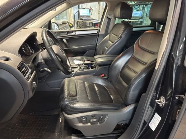 VW 3.0 V6 TDI 245 BlueMT Touareg [SC]