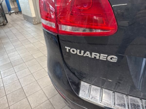 VW 3.0 V6 TDI 245 BlueMT Touareg [SC]