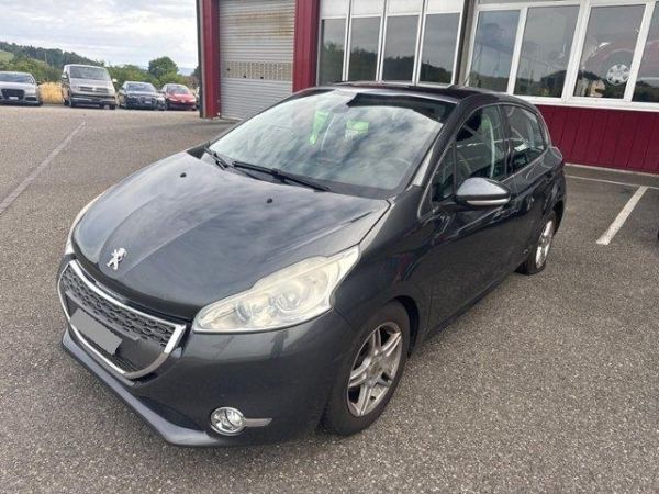 Peugeot 1.6 eHDI 115 Allure 208 [SC]