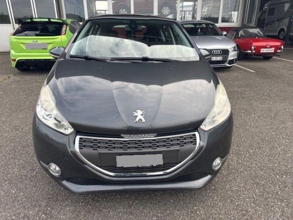 Peugeot 1.6 eHDI 115 Allure 208 [SC]