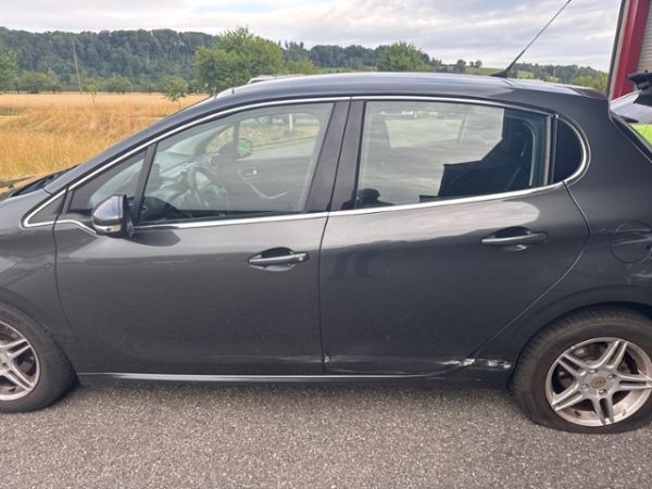 Peugeot 1.6 eHDI 115 Allure 208 [SC]
