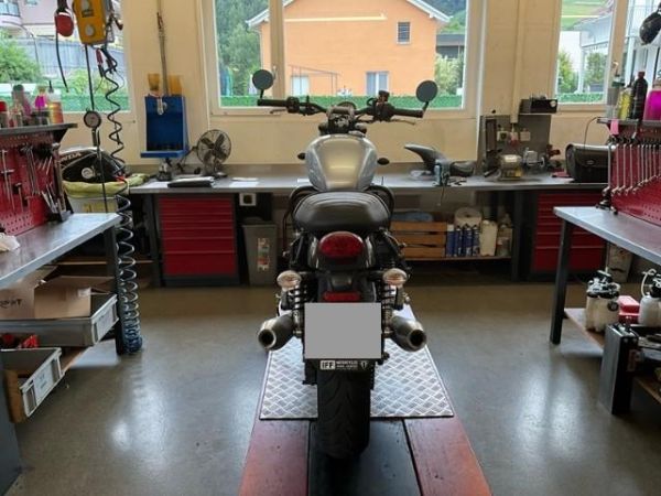 Triumph 900i ABS Street Twin [SC]