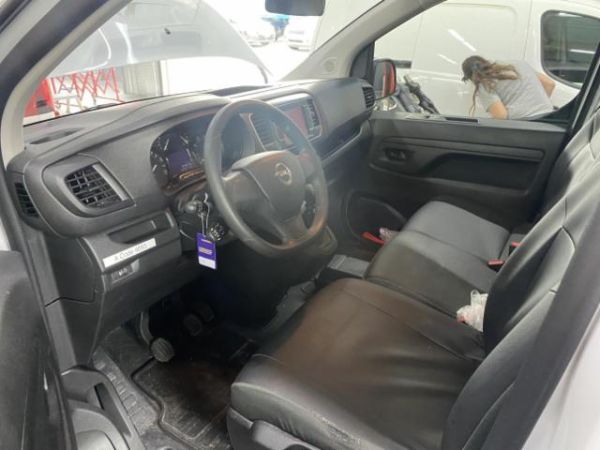 Opel 1.5 D 102 S/S Vivaro Cargo 2.7 t M [SC]
