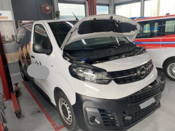 Opel 1.5 D 102 S/S Vivaro Cargo 2.7 t M [SC]
