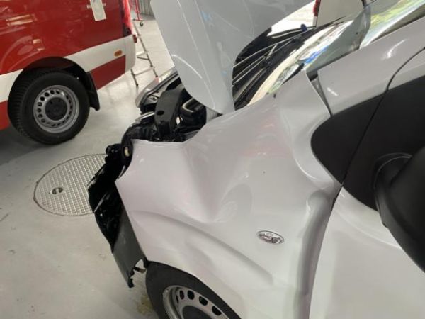 Opel 1.5 D 102 S/S Vivaro Cargo 2.7 t M [SC]