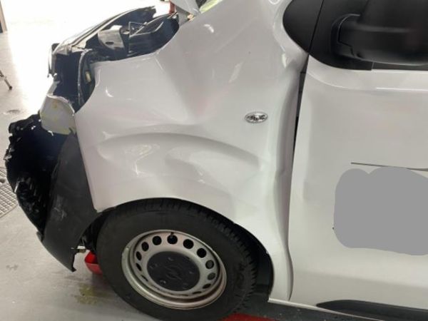 Opel 1.5 D 102 S/S Vivaro Cargo 2.7 t M [SC]