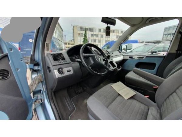 VW 2.5 TDI 131 Family T5 Multivan [SC]