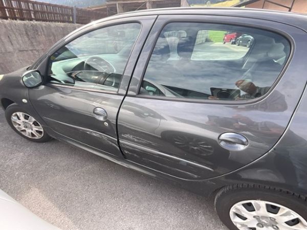 Peugeot 1.4 Trendy 206+ [SC]