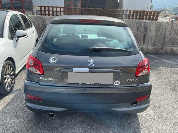Peugeot 1.4 Trendy 206+ [SC]