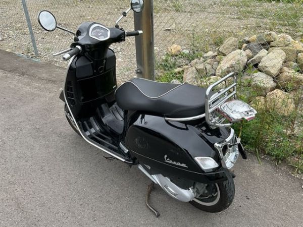 Piaggio ABS Vespa 125 GTS [SC]