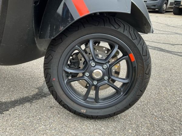 Piaggio ABS/ASR Vespa 300 i.e.GTS Super [SC]