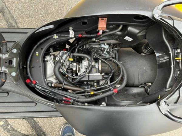 Piaggio ABS/ASR Vespa 300 i.e.GTS Super [SC]