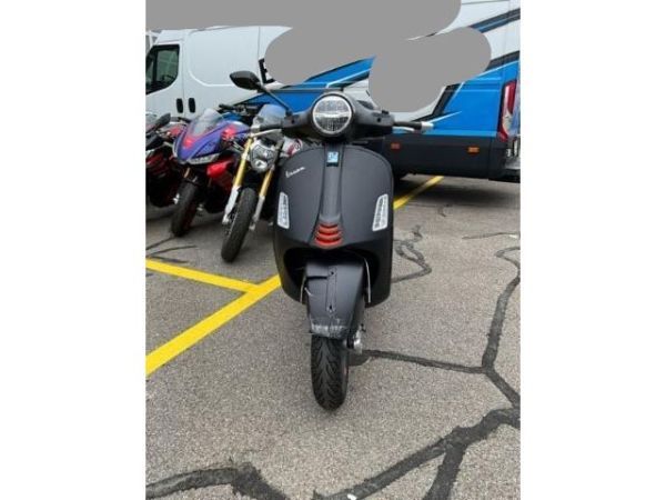 Piaggio ABS/ASR Vespa 300 i.e.GTS Super [SC]