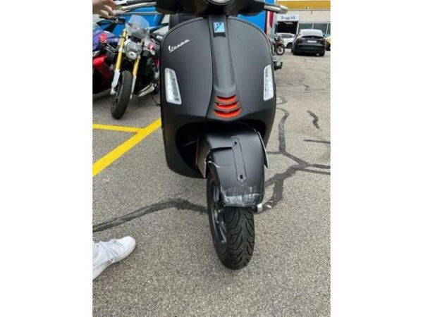 Piaggio ABS/ASR Vespa 300 i.e.GTS Super [SC]