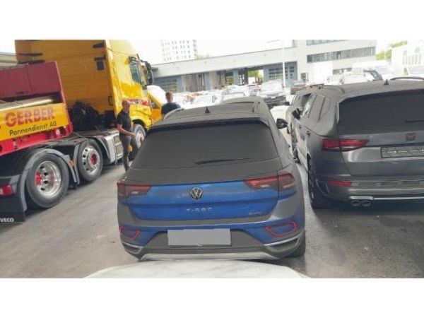VW 2.0 TSI Style DSG 4motion TRoc [SC]