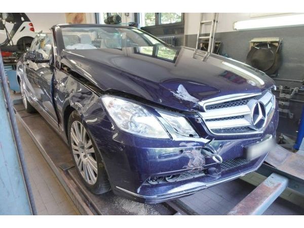 MERCEDESBENZ E 250 CGI BlueEfficiency Automatic, 204 PS [AZ]