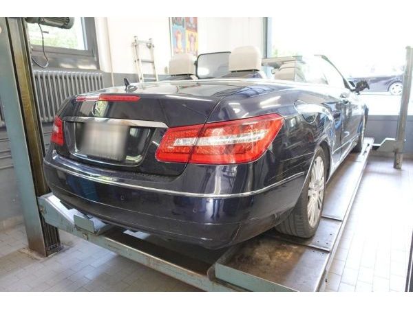 MERCEDESBENZ E 250 CGI BlueEfficiency Automatic, 204 PS [AZ]