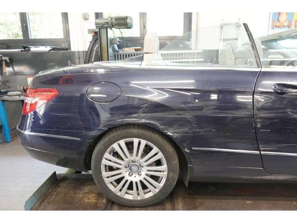 MERCEDESBENZ E 250 CGI BlueEfficiency Automatic, 204 PS [AZ]